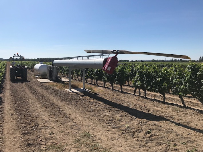 De neerklapbare wind machine garandeert steeds de beste bescherming tegen nachtvorst